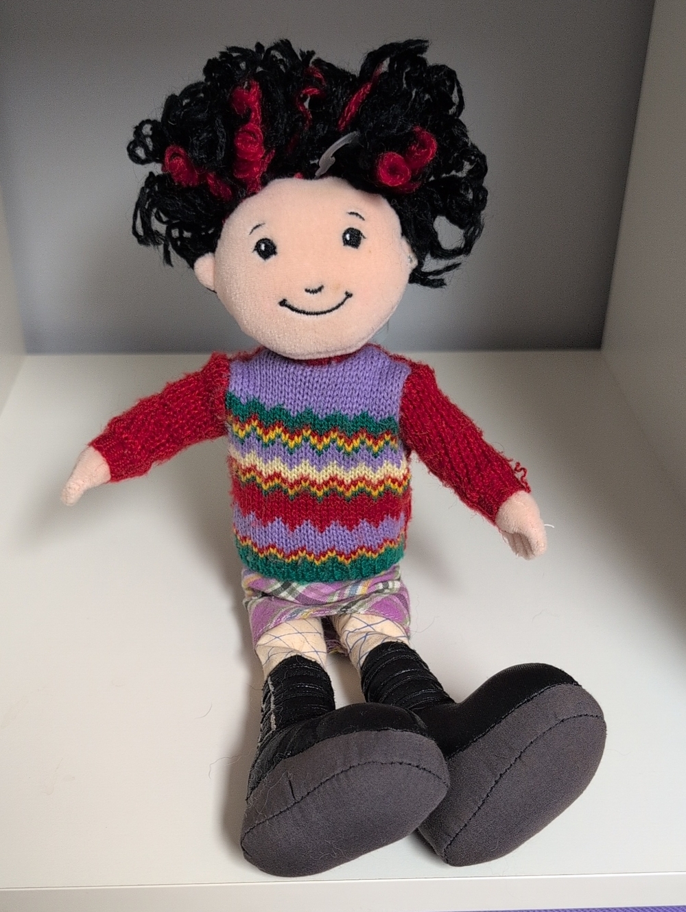 💜2/$20💜 Groovy Girls Verity Vintage Collectible Plush Doll Black And Red Hair